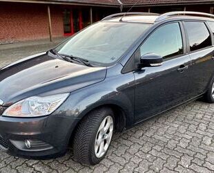 Ford Ford Focus 1,6 VivaTurnier GJR AHK Klima Scheckhef Gebrauchtwagen