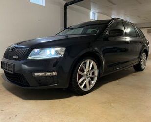 Skoda Skoda OCTAVIA RS COMBI NAVI+STANDHZG+KAMERA+SCHECK Gebrauchtwagen