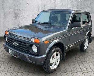 Lada Lada Taiga Urban Plus 4x4 *Anhängerkupplung* Gebrauchtwagen