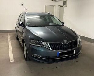 Skoda Skoda Octavia 1.6 TDI DSG Style Combi Gebrauchtwagen