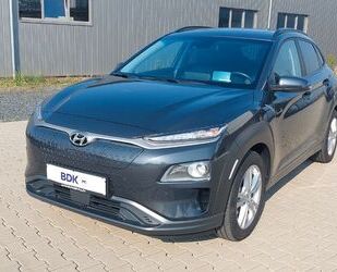 Hyundai Hyundai Kona Premium Elektro 2WD,GSD ,Navi , Kamar Gebrauchtwagen