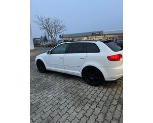 Audi Audi A3 1.8 TFSI S line Sportpaket plus Sportbac . Gebrauchtwagen