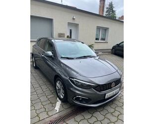 Fiat Fiat Tipo Lounge Klima PDC CarPlay Allwetterreife Gebrauchtwagen