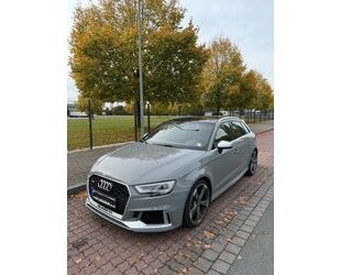 Audi Audi RS3 2.5 TFSI S tronic quattro Sportback Gebrauchtwagen