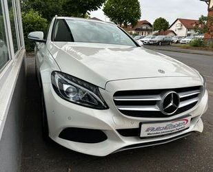 Mercedes-Benz Mercedes-Benz C 180 T Avantgarde + AHK + LED + Na Gebrauchtwagen