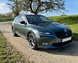 Skoda Skoda Superb SportLine 4x4 Kombi AHK|STHZ|PANO|KEY Gebrauchtwagen