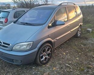 Opel Opel Zafira Gebrauchtwagen