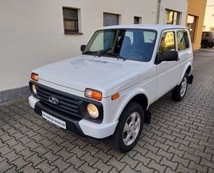 Lada Lada NIVA 4*4 URBAN HU NEU ERSTBESIT SHZ NIVA HÄND Gebrauchtwagen