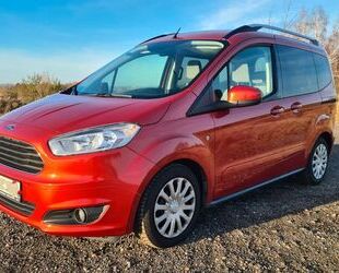 Ford Ford Tourneo Courier Titanium*Navi*Kamera*SHZ*PDC* Gebrauchtwagen