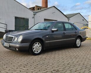 Mercedes-Benz Mercedes-Benz E 240 ELEGANCE Gebrauchtwagen