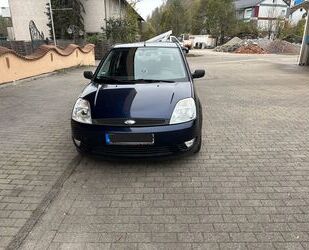 Ford Ford Fiesta 1.6 16V Ambiente Ambiente Gebrauchtwagen