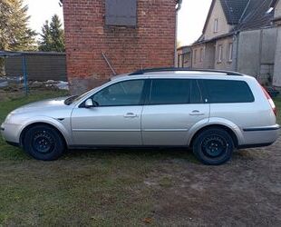 Ford Ford Mondeo 2.0 Ghia Ghia Gebrauchtwagen