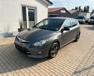 Hyundai Hyundai i30 FIFA WM Edition 1.4/Klima/Tüv NEU Gebrauchtwagen