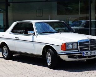 Mercedes-Benz Mercedes-Benz 230 CE, W 123 C, 5 Gang Schalter!!! Gebrauchtwagen