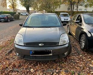 Ford Ford Fiesta 1,4 16V Blues Blues Gebrauchtwagen