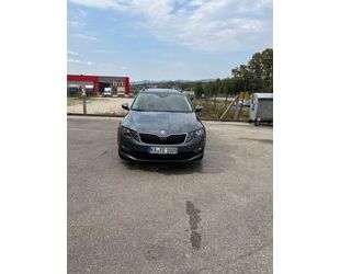 Skoda Skoda Octavia 2.0 TDI SCR DSG Tour Combi Tour Gebrauchtwagen