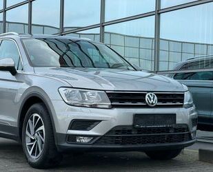 VW Volkswagen Tiguan Sound 2.0TDI Navi PDC Pano AHK D Gebrauchtwagen