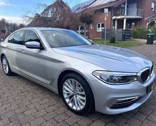 BMW BMW 530 i xDrive Luxury Line*HuD*360° CAM*LED*D.KE Gebrauchtwagen