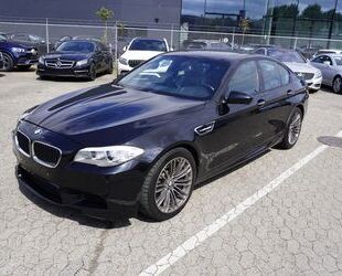 BMW BMW M5 4,4I DCT7 Head-up, Xenon, Sunroof, Leather Gebrauchtwagen