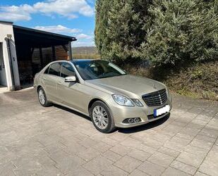 Mercedes-Benz Mercedes-Benz W212 E 350 4MATIC - Allrad - wenig k Gebrauchtwagen