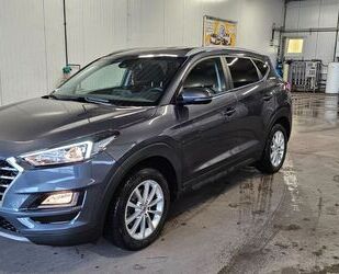 Hyundai Hyundai Tucson 1.6 T-GDI Advantage + 2WD DCT Advan Gebrauchtwagen