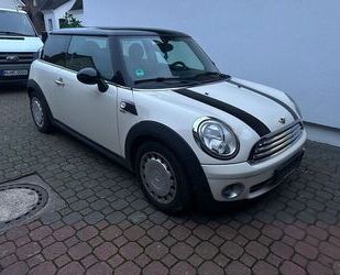 Mini MINI Mini Cooper 1.6 Panorama/TÜV/Leder Gebrauchtwagen