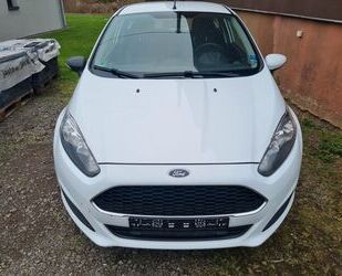 Ford Ford Fiesta 1,25 Titanium, Sale für 6800€ zu bekom Gebrauchtwagen