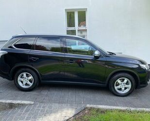 Mitsubishi Mitsubishi Outlander 2.2 DI-D ClearTec 4WD AT 1.HA Gebrauchtwagen