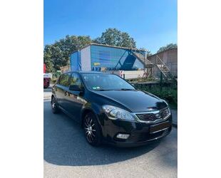 Kia Kia ceed / Ceed 1.6 CVVT Spirit aus Familienbesitz Gebrauchtwagen