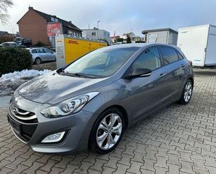 Hyundai Hyundai i30 YES! Navi Panorama Kamera Gebrauchtwagen