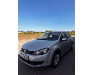 VW Volkswagen Golf 1.2 TSI 4 Türen AHK Gebrauchtwagen