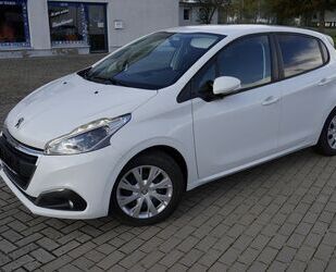 Peugeot Peugeot 208 Active*1.6 HDi*1 Hand*Temp*LED* Gebrauchtwagen