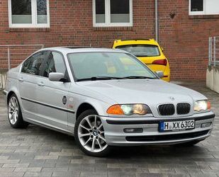 BMW BMW 328i - Automatik/Leder/Xenon/Pano/17Alu/8fach Gebrauchtwagen