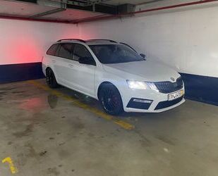 Skoda Skoda Octavia 2.0 TSI DSG RS 245 RS *Pano*AHK*STDH Gebrauchtwagen