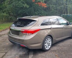 Hyundai Hyundai i40 CW 2.0 GDI Premium Gebrauchtwagen