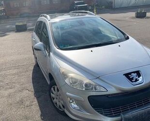 Peugeot Peugeot 308 SW Premium 120 VTi Premium Gebrauchtwagen