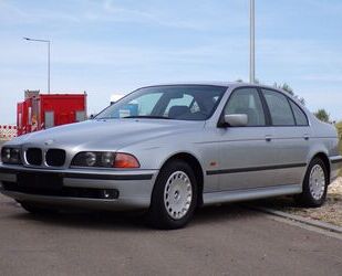 BMW BMW 523i/KLIMAAutom./Schiebedach/1.Hand/Orig. 116T Gebrauchtwagen