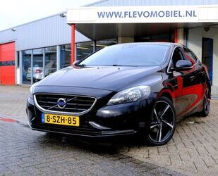 Volvo Volvo V40 1.6 D2 Momentum Leder|Navi|Cam|ClimaLMV Gebrauchtwagen