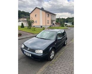 VW Volkswagen Golf 1.4 8-Fach bereift TÜV 06/26 Gebrauchtwagen