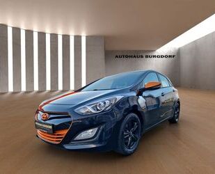 Hyundai Hyundai i30 1.6 Xenon Klima PDC Sitzheizung Alufel Gebrauchtwagen