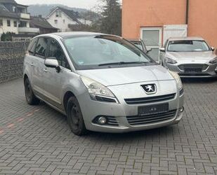 Peugeot Peugeot 5008 2.0HDI+7SITZE+EURO 5+PANORAMA+ Gebrauchtwagen