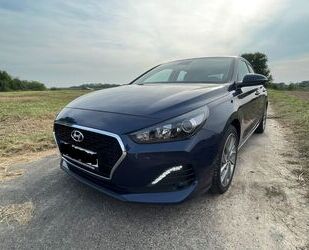 Hyundai Hyundai i30 1.4 T-GDI Premium DCT Fastback TÜV/INS Gebrauchtwagen