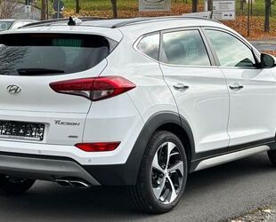 Hyundai Hyundai Tucson 2.0 Premium 4WD *Pano *Vollausstatt Gebrauchtwagen