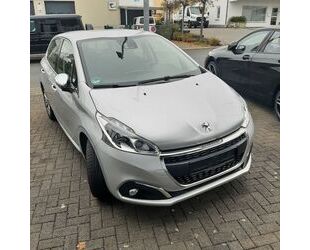 Peugeot Peugeot 208 110 12vAutom.Allure Navi-Kamera-Klimat Gebrauchtwagen