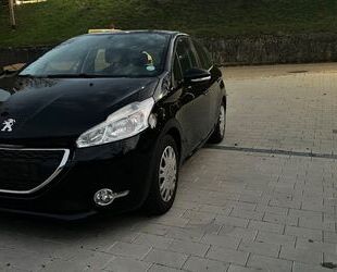 Peugeot Peugeot 208 1.2 Gebrauchtwagen