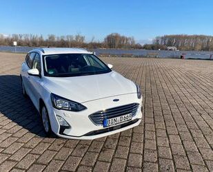 Ford Ford Focus 1,0 EcoBoost 92kW Titanium Turnier Aut. Gebrauchtwagen