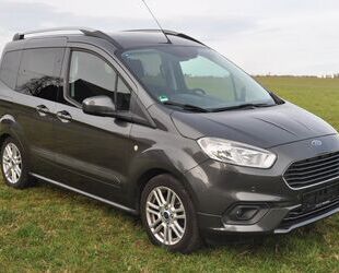 Ford Ford Tourneo Courier Titanium * 39.900 Km * Gebrauchtwagen