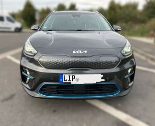 Kia Kia eNiro Spirit 64 kWh Navi Kamera SHZ P1 P7 Gebrauchtwagen