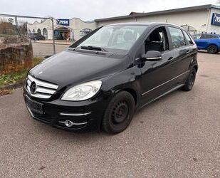 Mercedes-Benz Mercedes-Benz B -Klasse 180/Panorama/Benzin Gebrauchtwagen