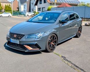 Seat Seat Leon CUPRA R ST 4Drive KLIMA NAVI PANO BREMBO Gebrauchtwagen